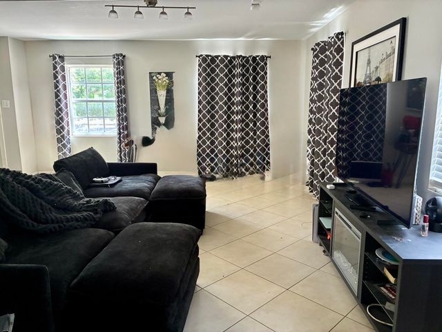 3056 RIVERSIDE 1C, Coral Springs, FL 33065
