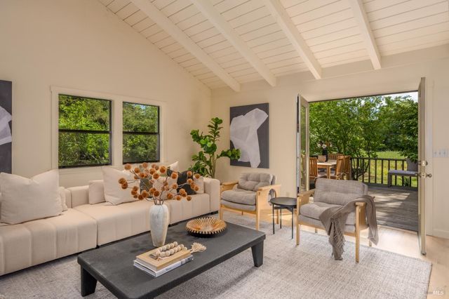 18320-18330 Carriger Rd, Sonoma, CA 95476