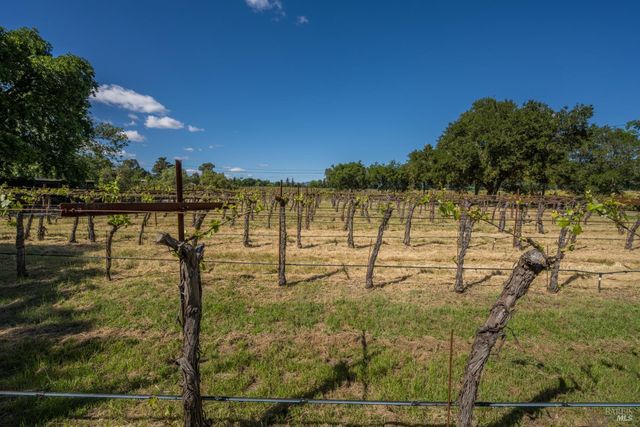 18320-18330 Carriger Rd, Sonoma, CA 95476
