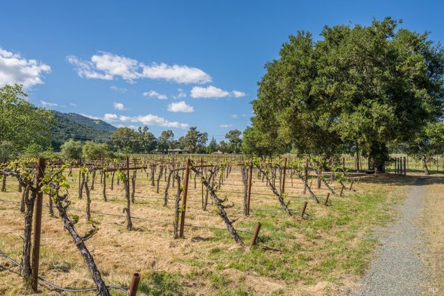 18320-18330 Carriger Rd, Sonoma, CA 95476