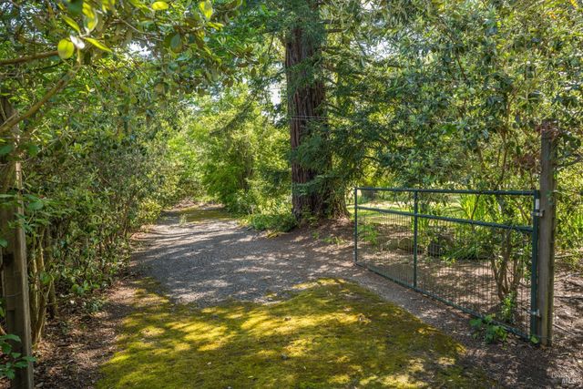 18320-18330 Carriger Rd, Sonoma, CA 95476