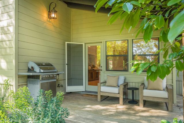 18320-18330 Carriger Rd, Sonoma, CA 95476