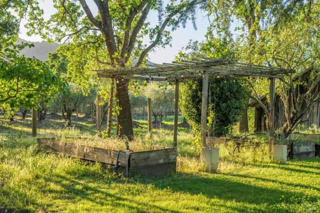 18320-18330 Carriger Rd, Sonoma, CA 95476