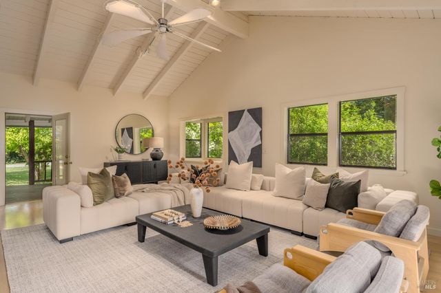 18320-18330 Carriger Rd, Sonoma, CA 95476