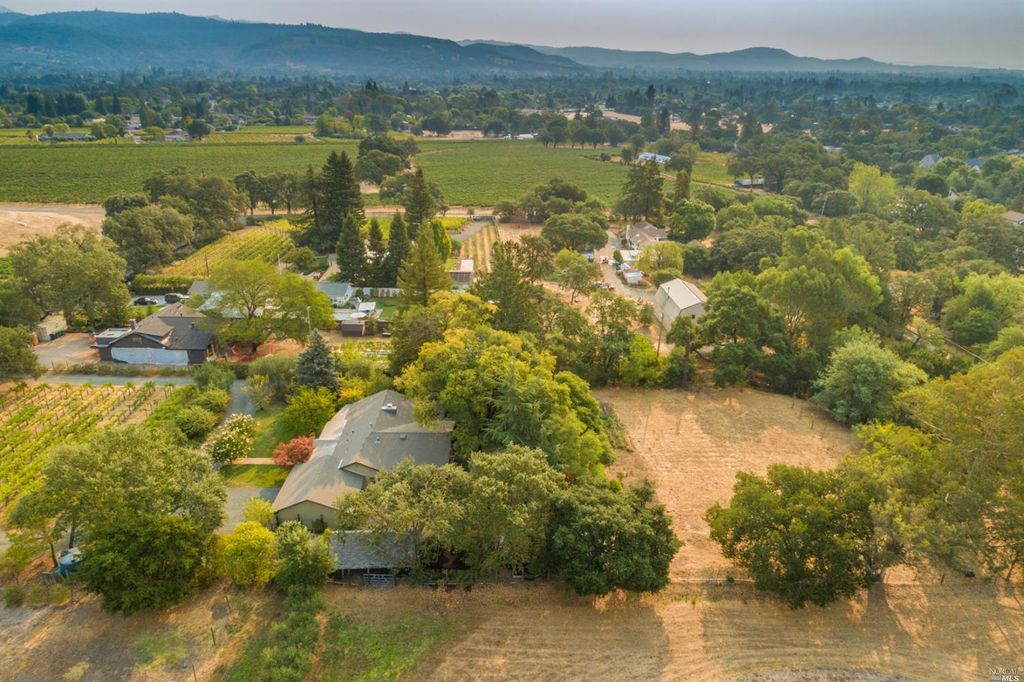 18320-18330 Carriger Rd, Sonoma, CA 95476
