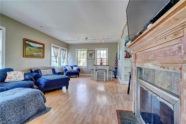 314 River RD, Newport News, VA 23601