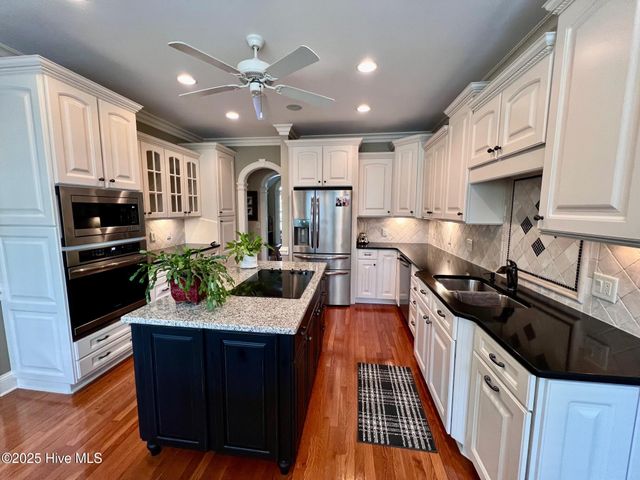 1944 Cornerstone Drive, Winterville, NC 28590