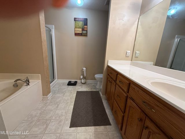 1552 Central Trails Drive, Southaven, MS 38671