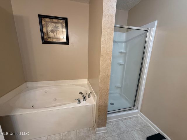 1552 Central Trails Drive, Southaven, MS 38671