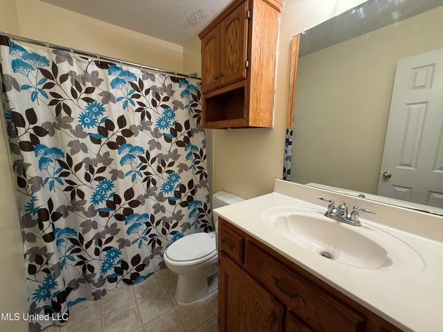 1552 Central Trails Drive, Southaven, MS 38671