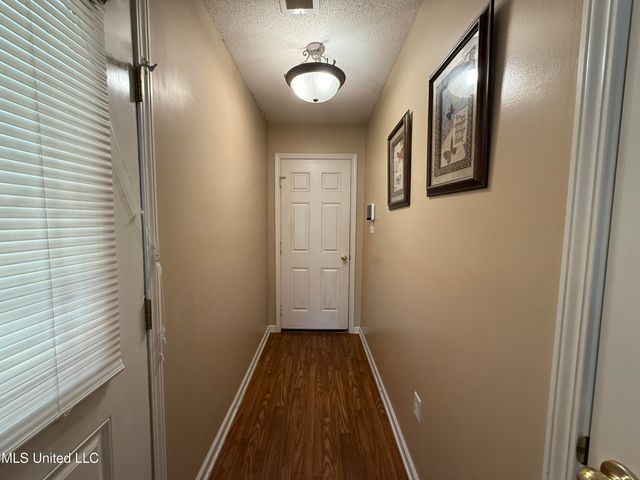 1552 Central Trails Drive, Southaven, MS 38671