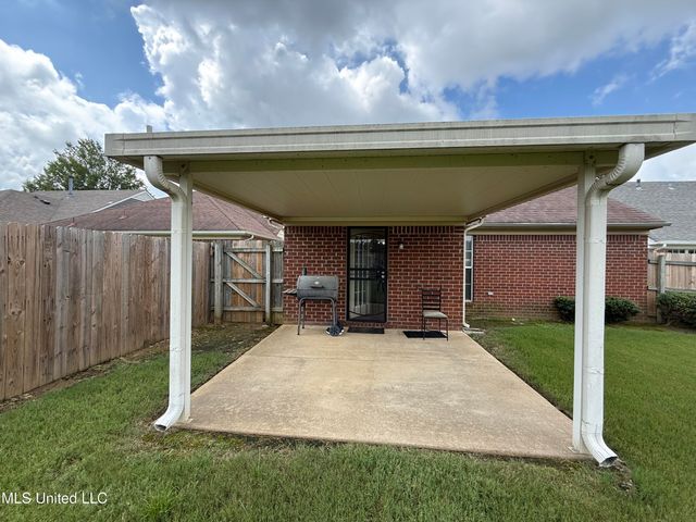 1552 Central Trails Drive, Southaven, MS 38671