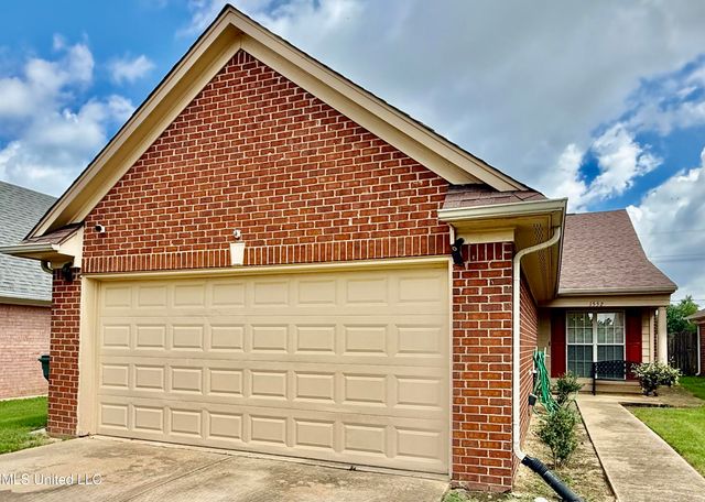 1552 Central Trails Drive, Southaven, MS 38671