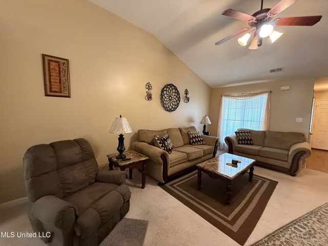1552 Central Trails Drive, Southaven, MS 38671