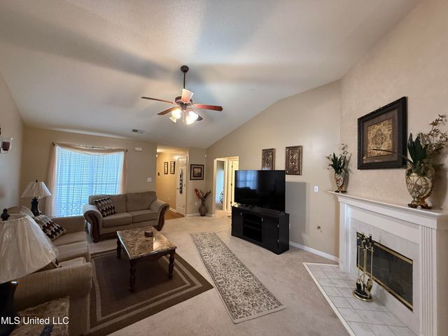 1552 Central Trails Drive, Southaven, MS 38671
