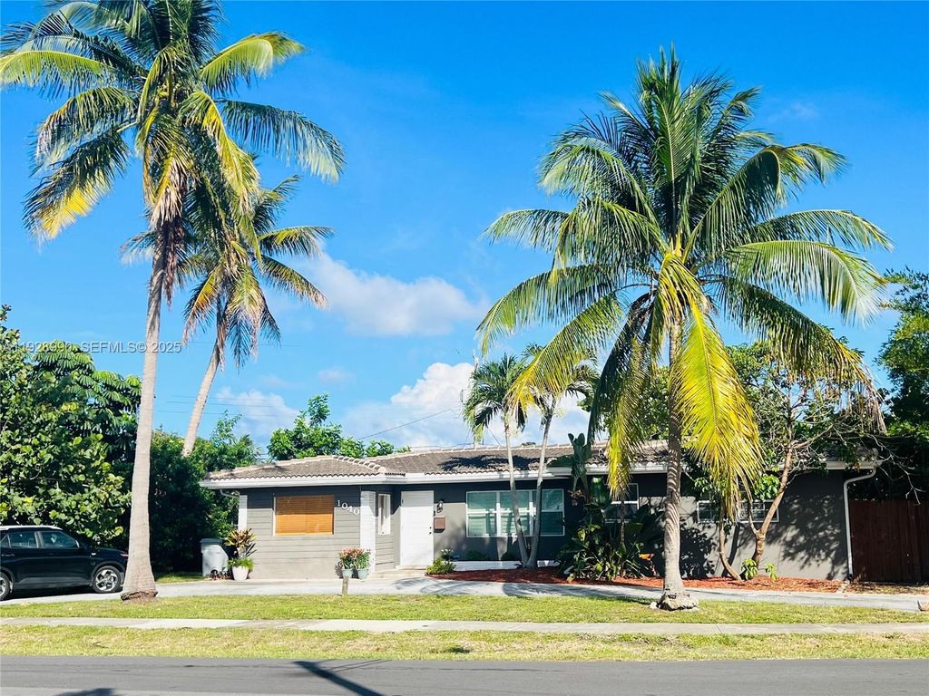 1040 Lyons Park Dr, Pompano Beach, FL 33060