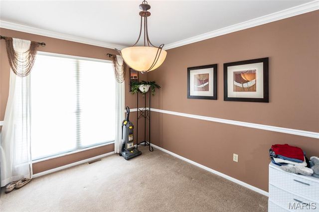 5425 Tesson Parc Court, St Louis, MO 63128