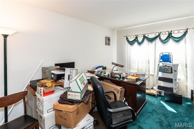 5425 Tesson Parc Court, St Louis, MO 63128