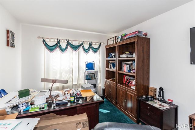 5425 Tesson Parc Court, St Louis, MO 63128