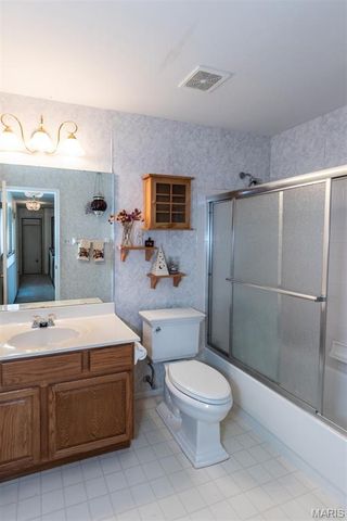 5425 Tesson Parc Court, St Louis, MO 63128