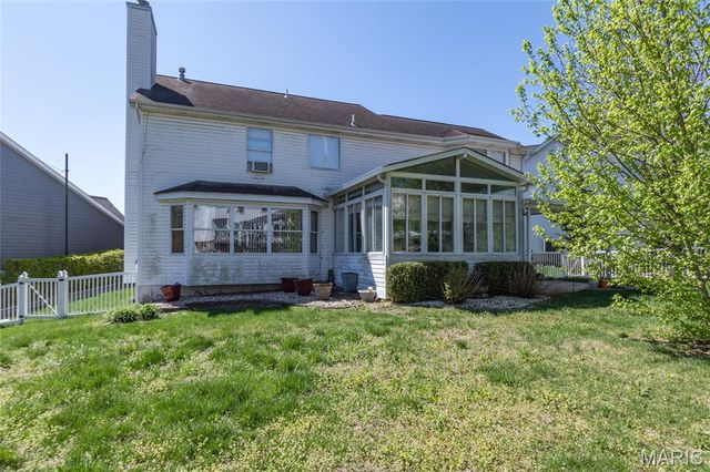 5425 Tesson Parc Court, St Louis, MO 63128