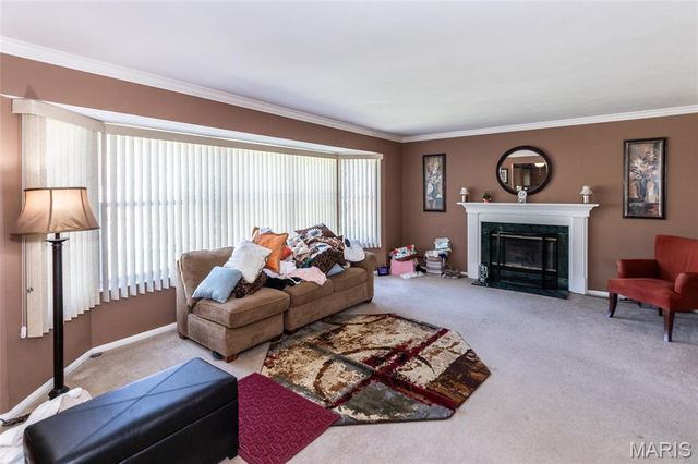 5425 Tesson Parc Court, St Louis, MO 63128