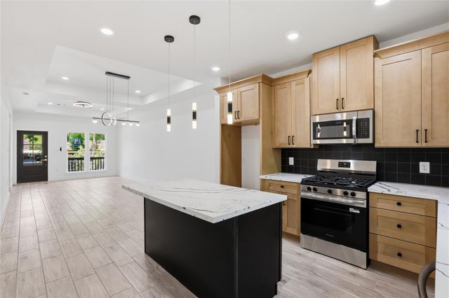 5515 Elm Springs Drive, Houston, TX 77048