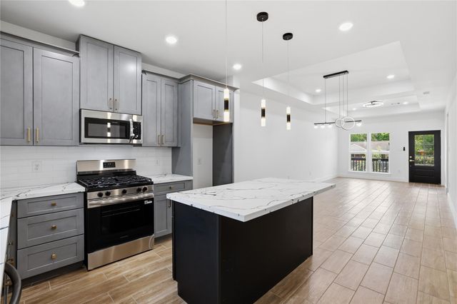 5515 Elm Springs Drive, Houston, TX 77048