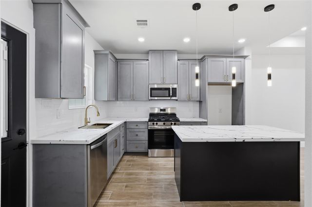 5515 Elm Springs Drive, Houston, TX 77048