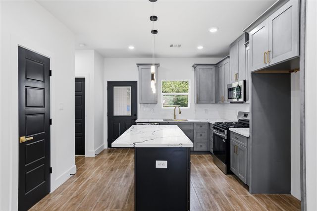 5515 Elm Springs Drive, Houston, TX 77048