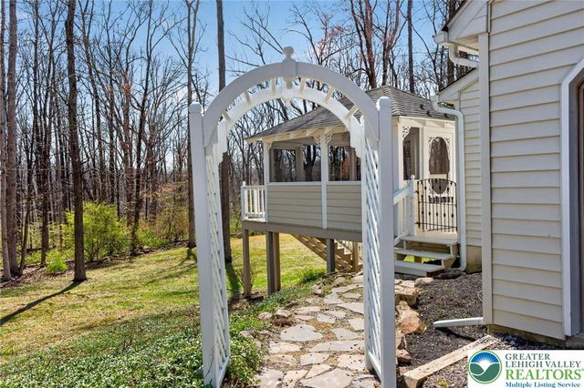 2635 Possum Hollow Road, Milford Twp, PA 18036