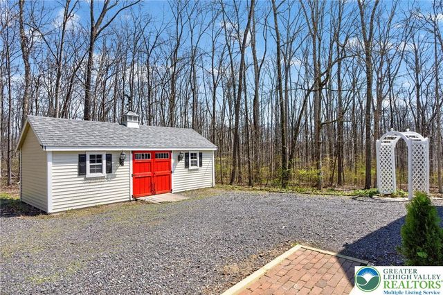2635 Possum Hollow Road, Milford Twp, PA 18036