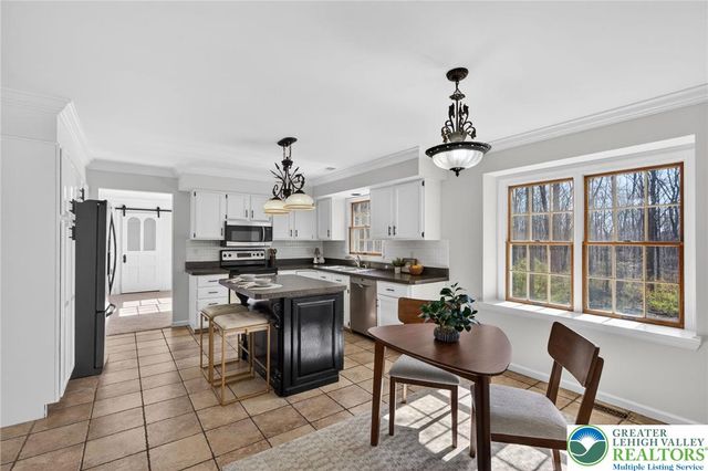 2635 Possum Hollow Road, Milford Twp, PA 18036