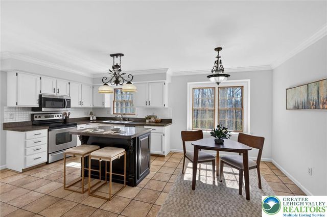 2635 Possum Hollow Road, Milford Twp, PA 18036