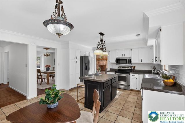 2635 Possum Hollow Road, Milford Twp, PA 18036