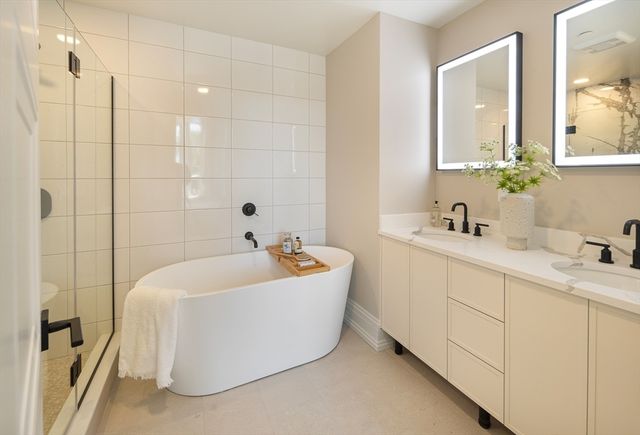 61 Hall Street PH 18, Waltham, MA 02453