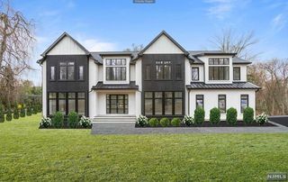 40 Shadow Road, Upper Saddle River, NJ 07458