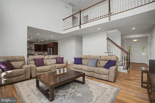 2668 HOLLOW VIEW DR, Easton, PA 18040