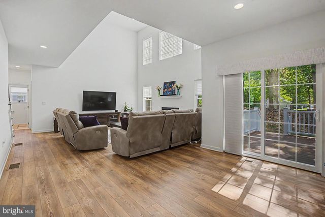 2668 HOLLOW VIEW DR, Easton, PA 18040
