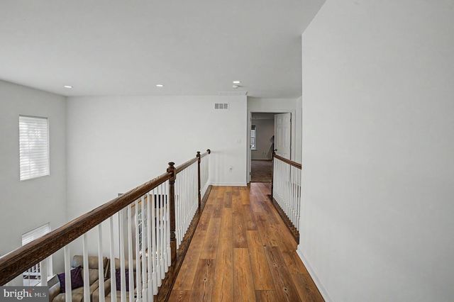 2668 HOLLOW VIEW DR, Easton, PA 18040