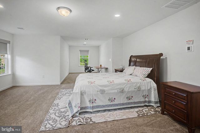 2668 HOLLOW VIEW DR, Easton, PA 18040