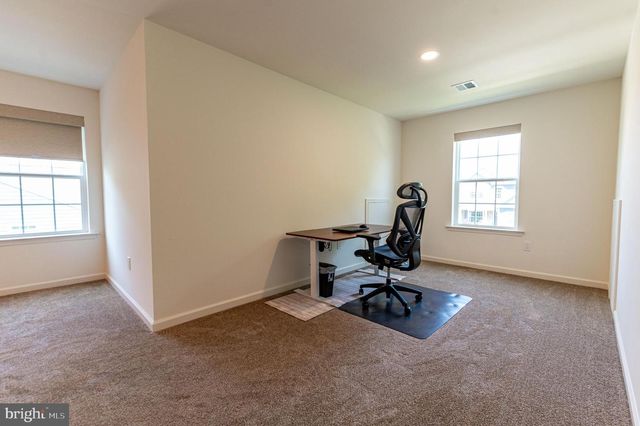 2668 HOLLOW VIEW DR, Easton, PA 18040