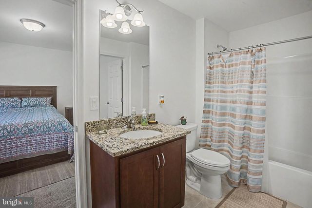 2668 HOLLOW VIEW DR, Easton, PA 18040