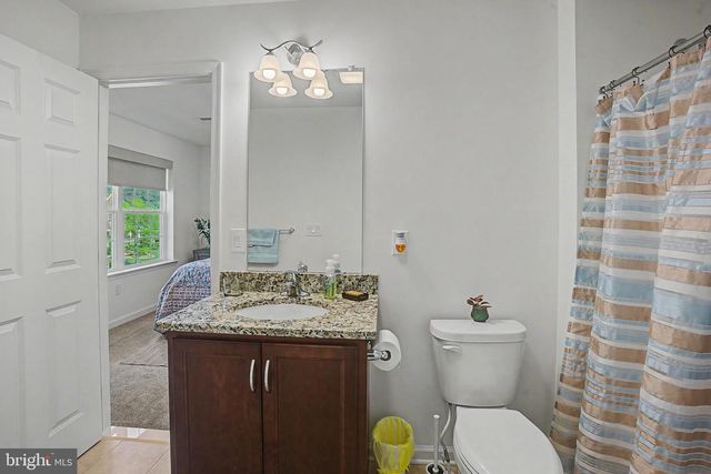 2668 HOLLOW VIEW DR, Easton, PA 18040