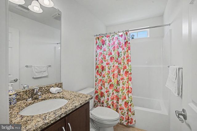 2668 HOLLOW VIEW DR, Easton, PA 18040