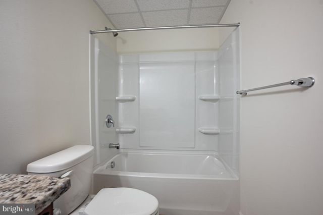 2668 HOLLOW VIEW DR, Easton, PA 18040