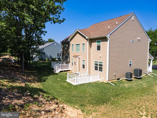 2668 HOLLOW VIEW DR, Easton, PA 18040