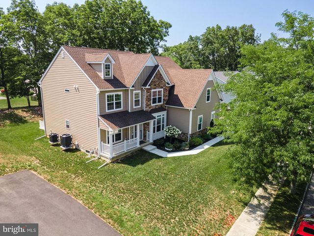 2668 HOLLOW VIEW DR, Easton, PA 18040