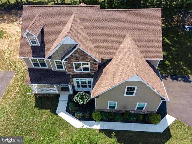 2668 HOLLOW VIEW DR, Easton, PA 18040