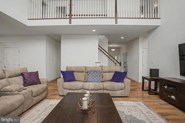 2668 HOLLOW VIEW DR, Easton, PA 18040